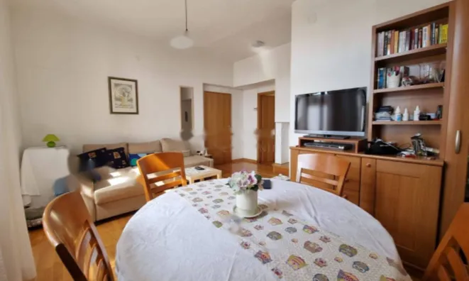 Недвижимость Трёхкомнатная квартира Центр: 4