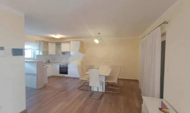 Недвижимость Трехкомнатная Квартира Центр: 2