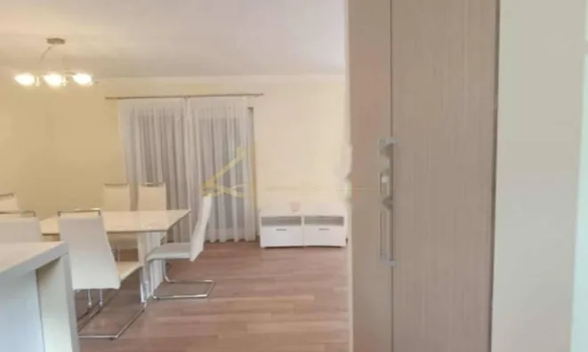 Недвижимость Трехкомнатная Квартира Центр: 3