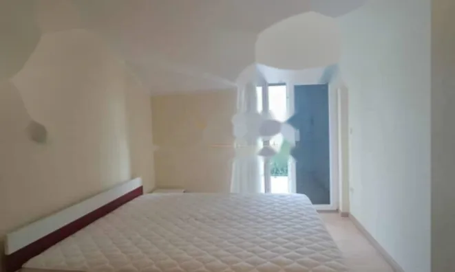 Недвижимость Трехкомнатная Квартира Центр: 4