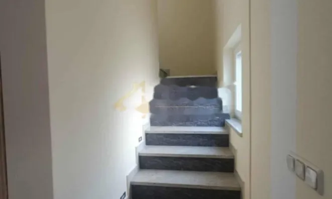 Недвижимость Трехкомнатная Квартира Центр: 5