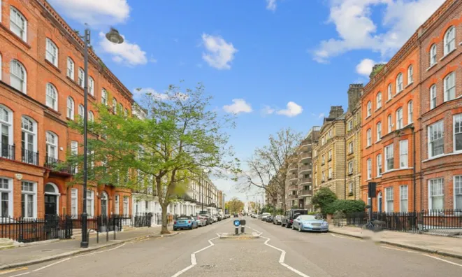 Недвижимость Oakley Street: 4