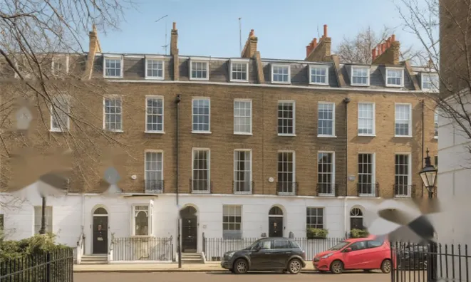 Недвижимость Alexander Square: 10