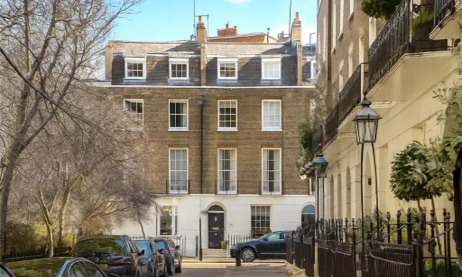 Недвижимость Alexander Square: 16