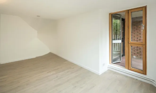 Недвижимость Upper Whistler Walk, Blantyre Street: 17