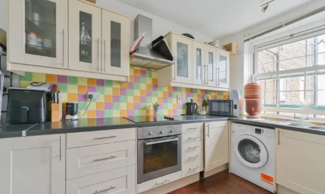 Недвижимость Worsopp Drive, Clapham Common South Side, Clapham: 4