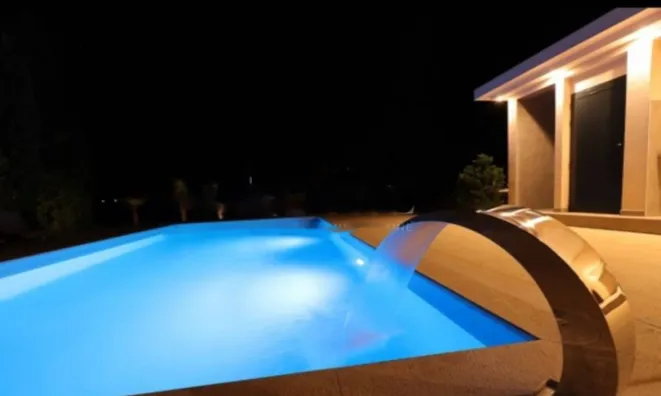 Недвижимость Семейный дом Вепринац: 3