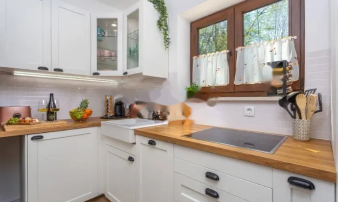 Недвижимость Многоквартирный дом Вепринац: 3