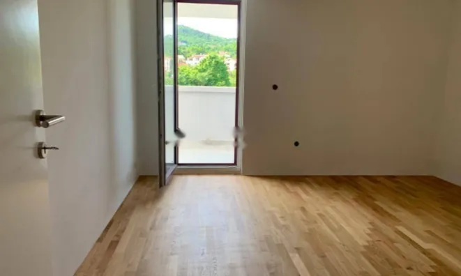 Недвижимость Четырехкомнатная квартира Вольоско: 35