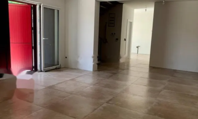 Недвижимость Четырехкомнатная квартира Вольоско: 40