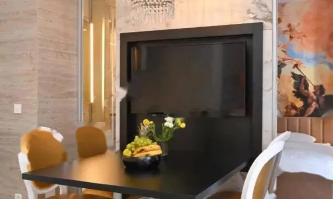 Недвижимость Четырехкомнатная квартира Центр: 6