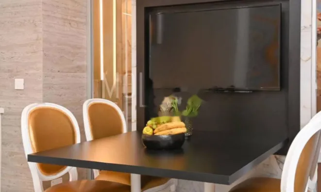 Недвижимость Четырехкомнатная квартира Центр: 7