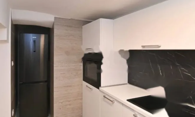 Недвижимость Четырехкомнатная квартира Центр: 19