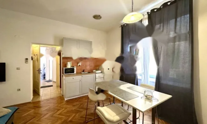 Недвижимость Четырехкомнатная квартира Центр: 2