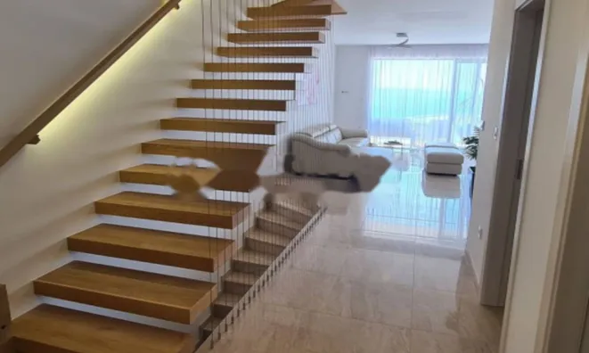 Недвижимость Многоквартирный дом в Побри: 11