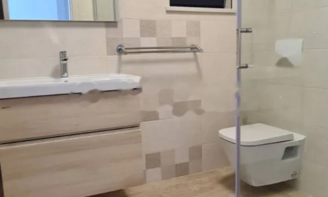 Недвижимость Многоквартирный дом в Побри: 50