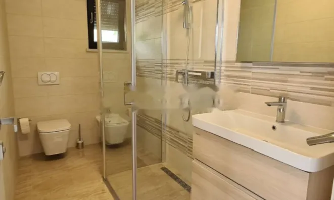 Недвижимость Многоквартирный дом в Побри: 54