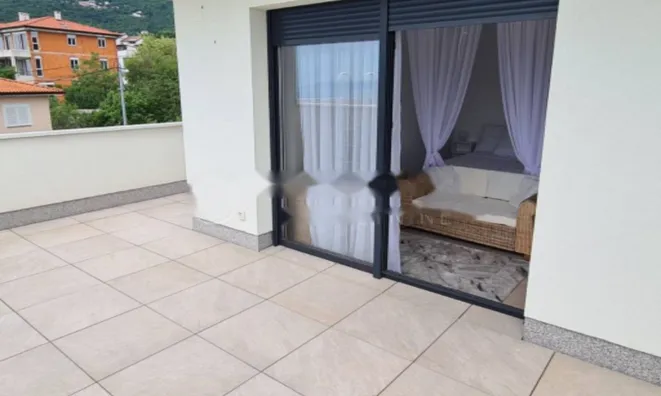 Недвижимость Многоквартирный дом в Побри: 63