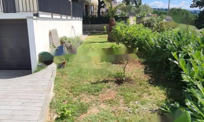 Недвижимость Многоквартирный дом Побри: 5