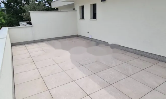 Недвижимость Многоквартирный дом Побри: 60