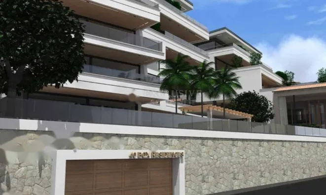 Недвижимость Трехкомнатная квартира центр: 4