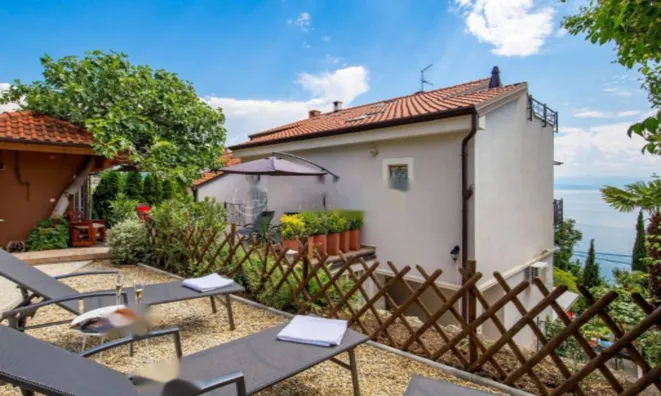 Недвижимость Четырехкомнатная квартира Центр: 9