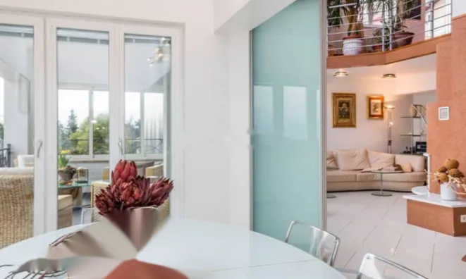 Недвижимость Четырехкомнатная квартира Центр: 17