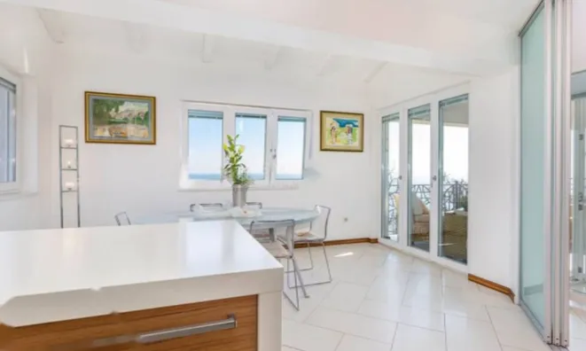 Недвижимость Четырехкомнатная квартира Центр: 19