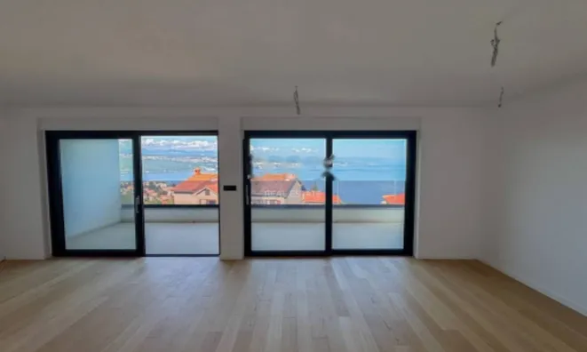 Недвижимость Четырехкомнатная квартира в центре Опатии: 4