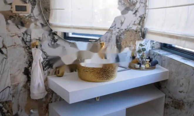 Недвижимость Четырехкомнатная квартира Центр: 27