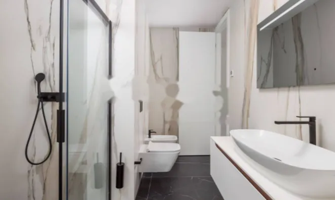 Недвижимость Четырехкомнатная квартира Центр: 19