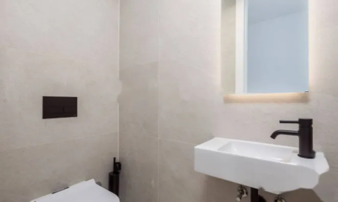 Недвижимость Трёхкомнатная квартира в Центре: 19