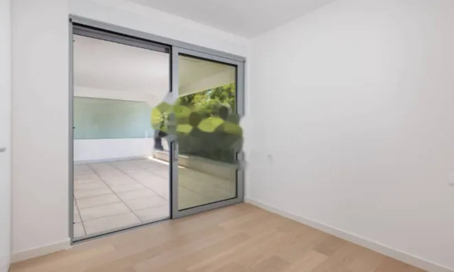 Недвижимость Трехкомнатная квартира Центр: 13