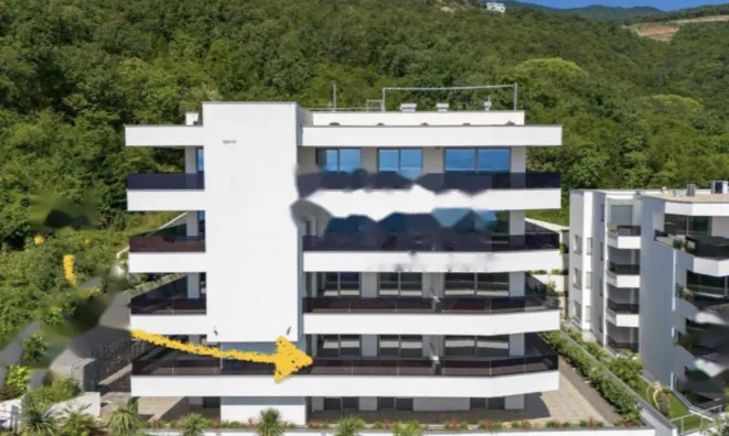 Недвижимость Трехкомнатная квартира Центр: 23