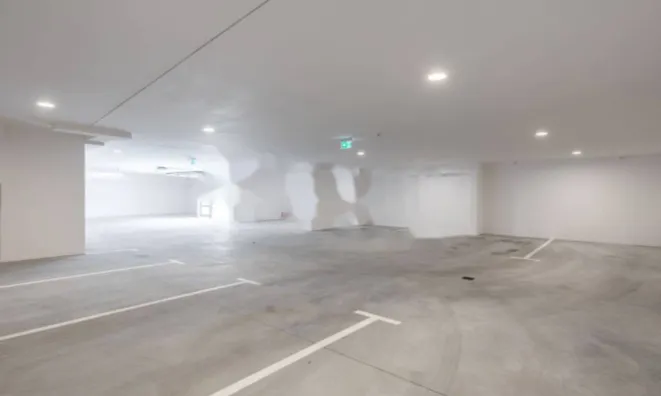 Недвижимость Трехкомнатная квартира Центр: 28