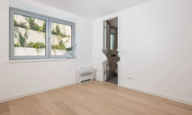 Недвижимость Трёхкомнатная квартира в центре: 12