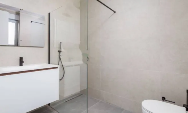 Недвижимость Трёхкомнатная квартира в центре: 14