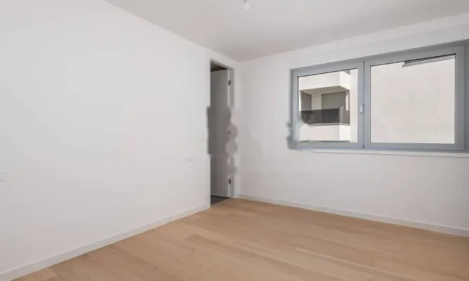 Недвижимость Трёхкомнатная квартира в центре: 17