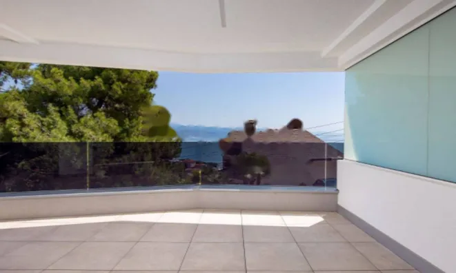 Недвижимость Трёхкомнатная квартира в центре: 21