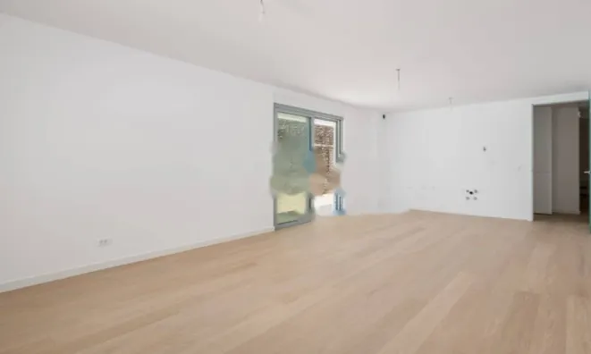 Недвижимость Трехкомнатная квартира в Центре: 9