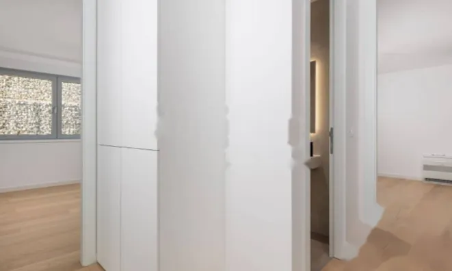 Недвижимость Трехкомнатная квартира в Центре: 11