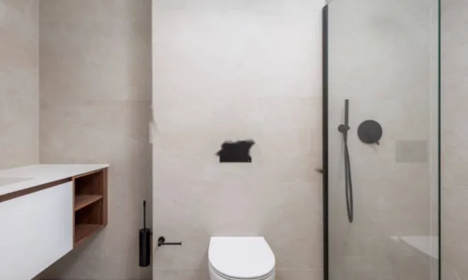 Недвижимость Трехкомнатная квартира в Центре: 18