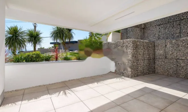 Недвижимость Трехкомнатная квартира в Центре: 24