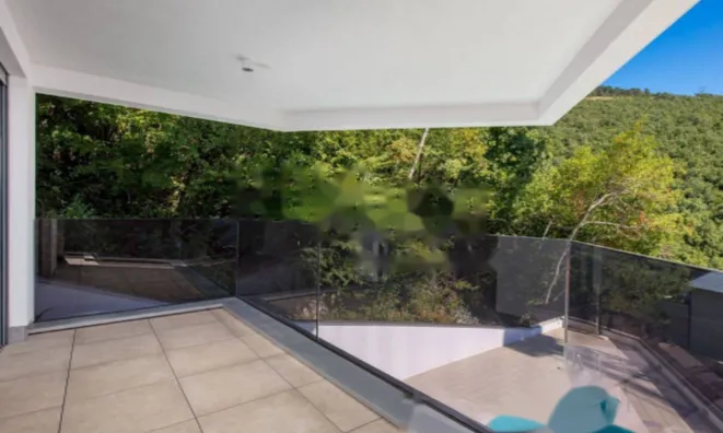 Недвижимость Трехкомнатная квартира Центр: 9