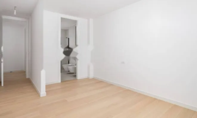 Недвижимость Трехкомнатная квартира Центр: 22