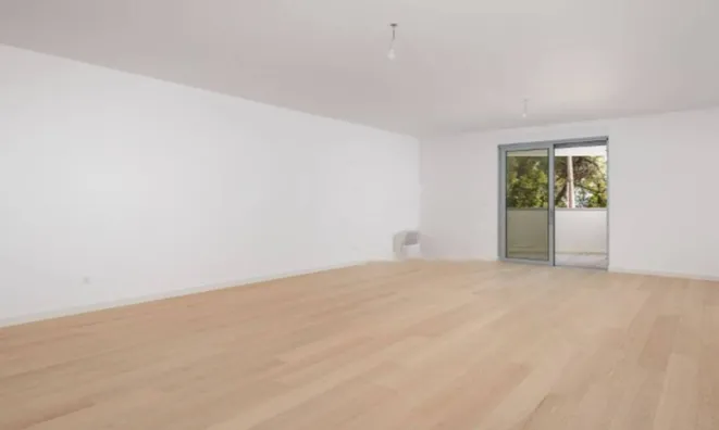 Недвижимость Трехкомнатная квартира Центр: 6