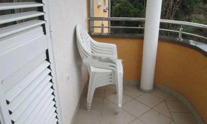 Недвижимость Четырехкомнатная квартира Оприч: 5