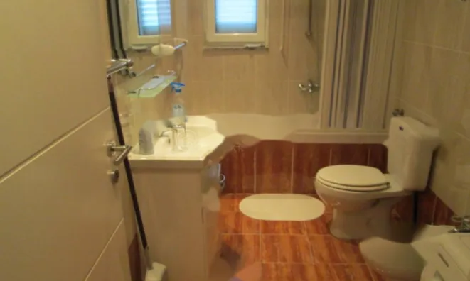 Недвижимость Четырехкомнатная квартира Оприч: 12