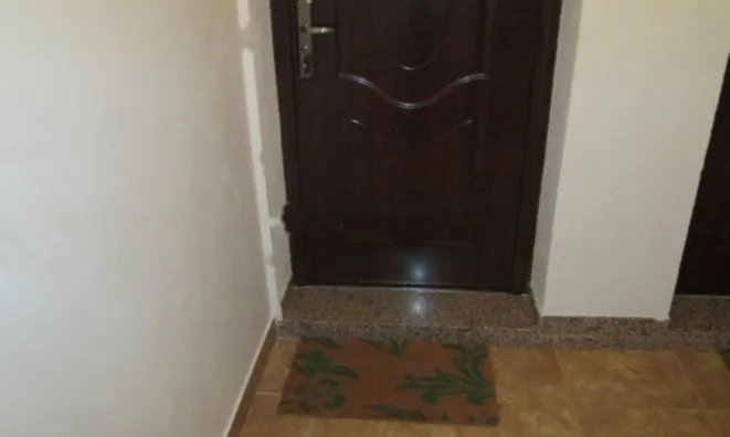 Недвижимость Четырехкомнатная квартира Оприч: 30