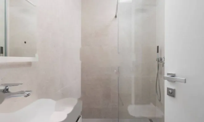 Недвижимость Трехкомнатная квартира в центре: 21